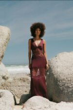 JAMILA LACE PLUNGED PANELLED MAXI DRESS - WINE TASTING - Image 2