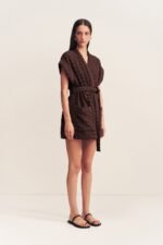 PAULINE SLEEVELESS ROBE - ESPRESSO - Image 3