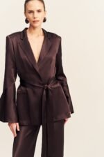 LA LUNE FLARED SLEEVE BELTED BLAZER - ESPRESSO - Image 2