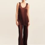 SAVANNA SCOOP NECK TOP - COFFEE