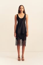 SAVANNA SCOOP NECK TOP - BLACK