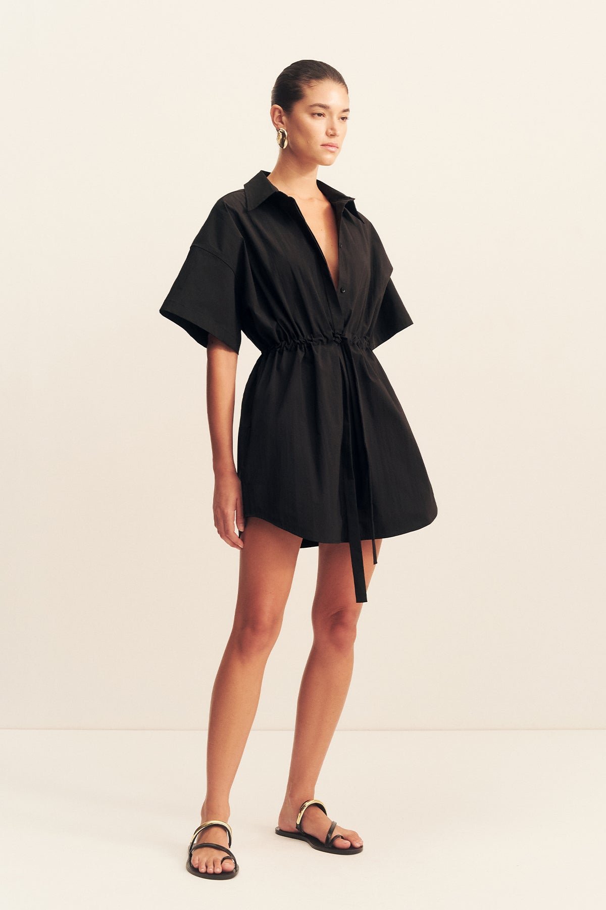 CAMPBELL SHORT SLEEVE DRAWSTRING SHIRT DRESS - BLACK - Image 3