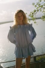 MARLOWE LINEN BLEND OFF SHOULDER MINI DRESS - CHAMBRAY - Image 6